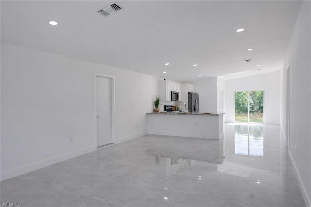 2905 26th ST W