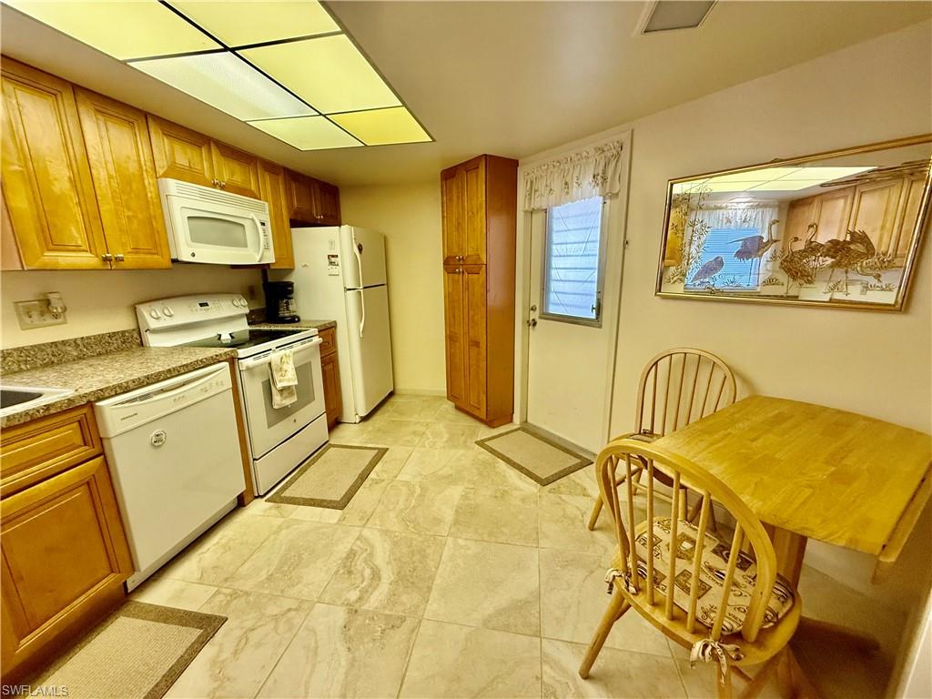 318 Joel BLVD photo 20