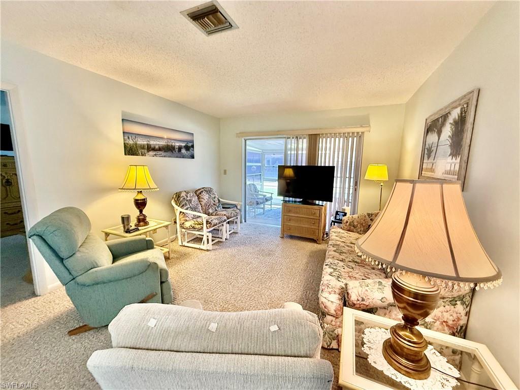 318 Joel BLVD photo 14