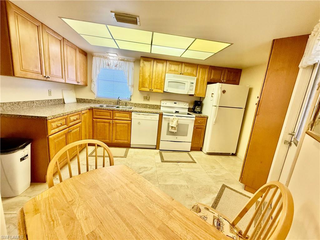 318 Joel BLVD photo 18