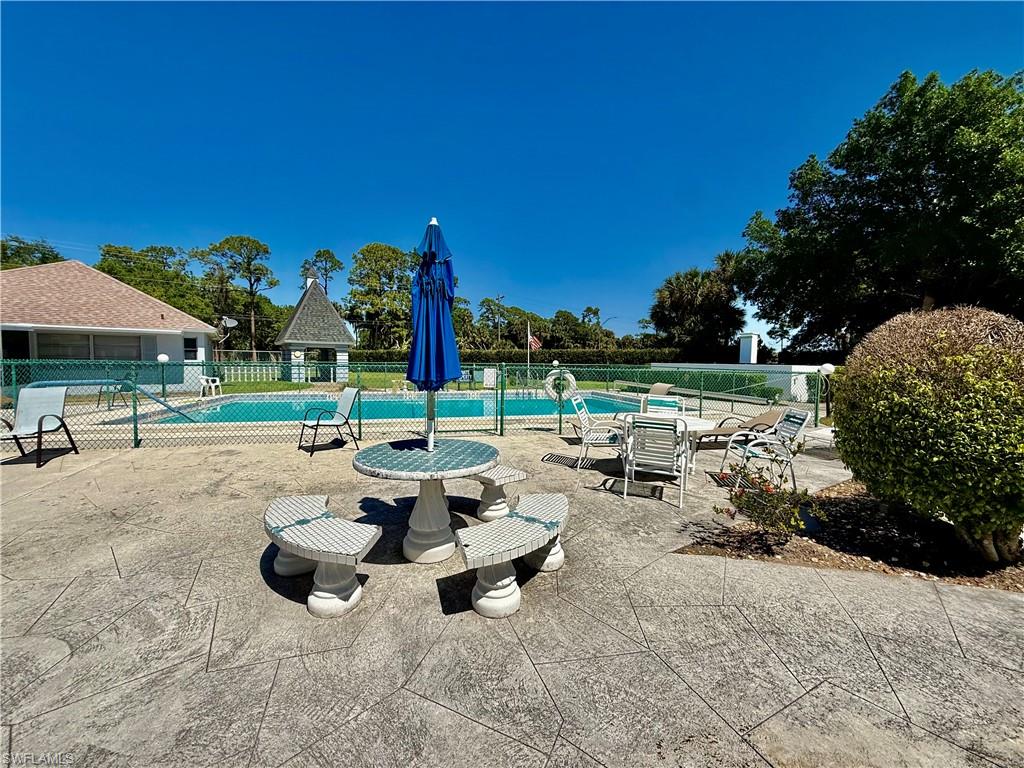 318 Joel BLVD photo 11