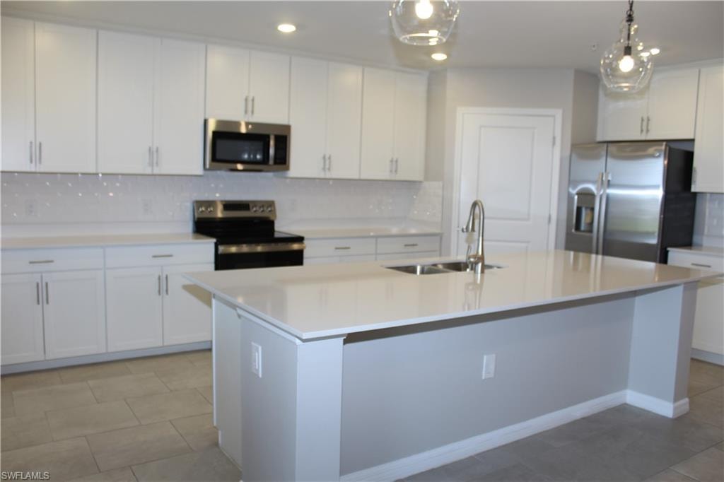 5661 Melbourne CT 8012