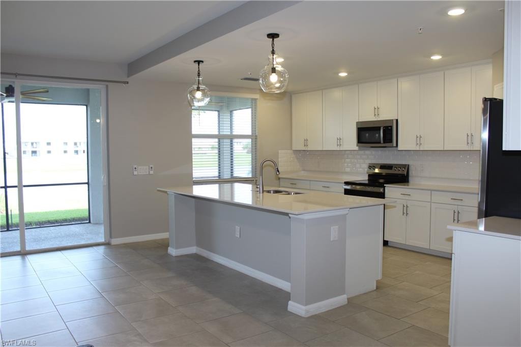5661 Melbourne CT 8012