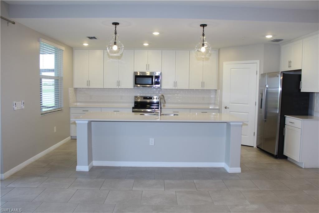 5661 Melbourne CT 8012