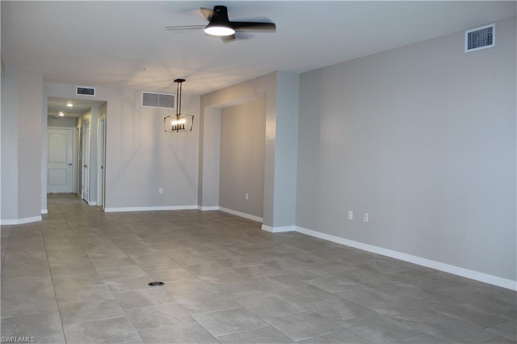 5661 Melbourne CT 8012 photo 8