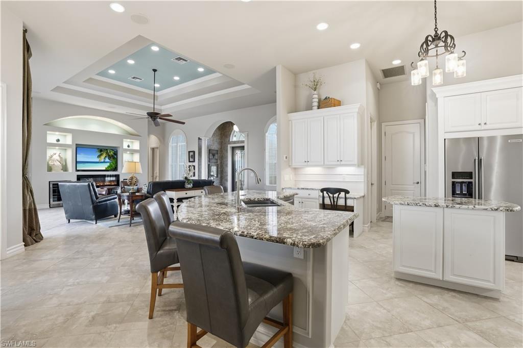 9450 Monteverdi WAY photo 8