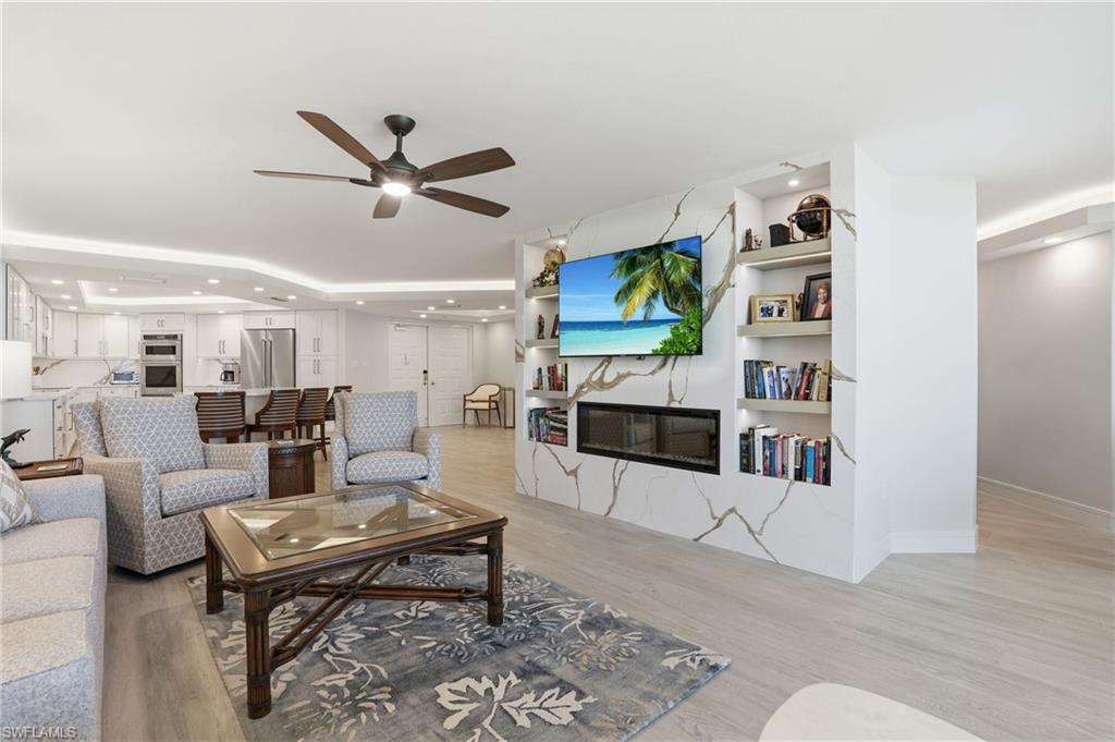 840 Collier BLVD 904 photo 6