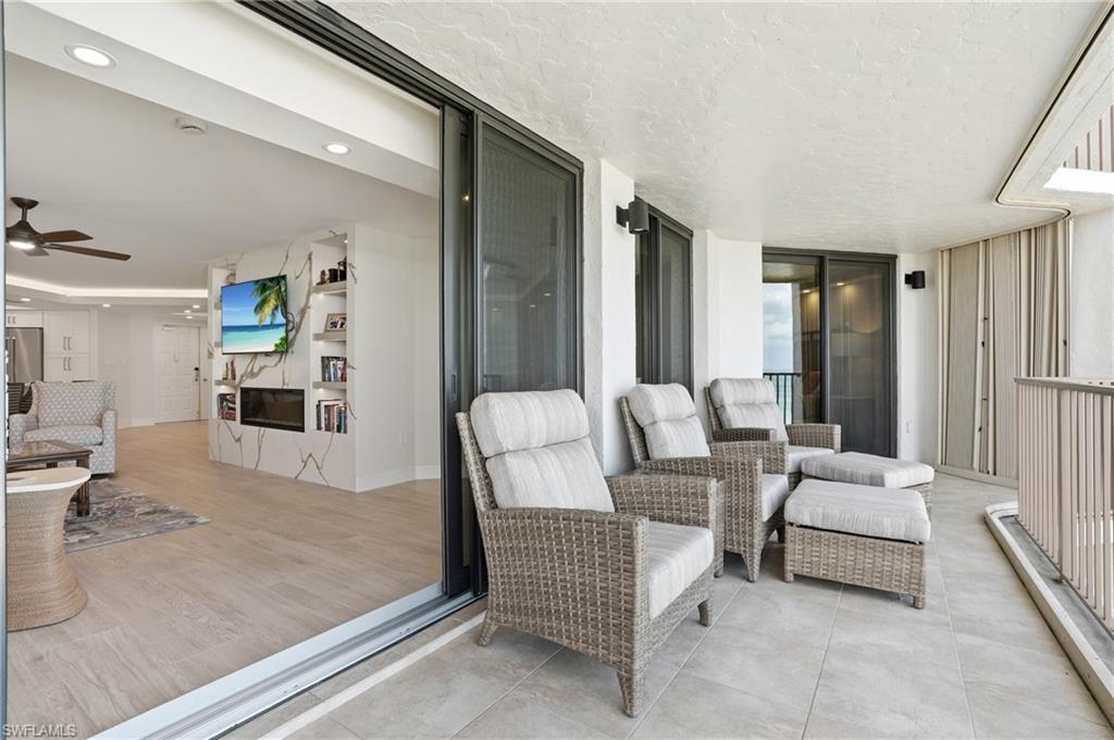 840 Collier BLVD 904 photo 20
