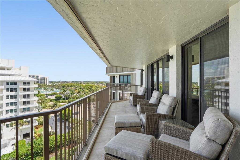 840 Collier BLVD 904 photo 25