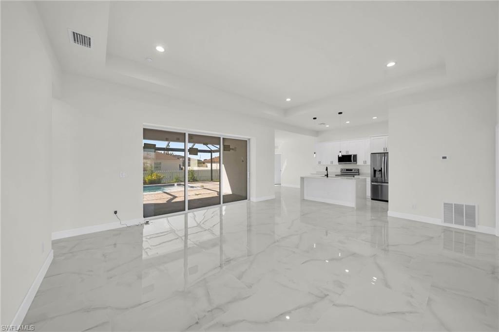 2700 NW 6th ST