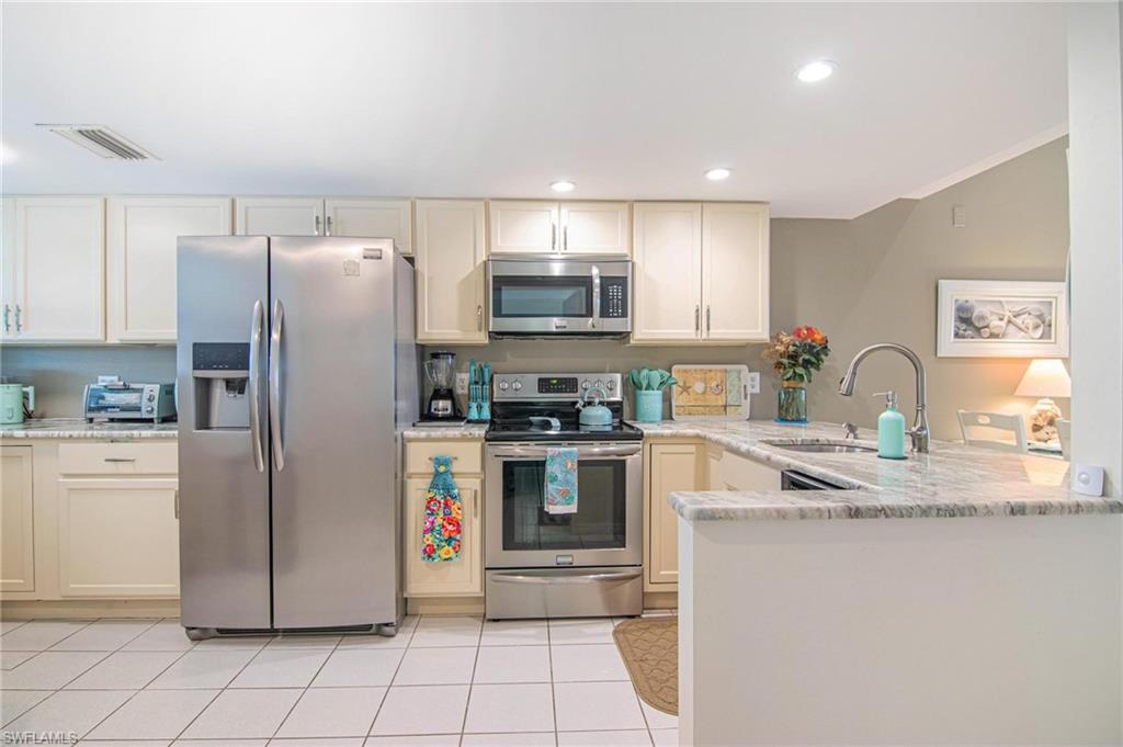 3711 Del Prado BLVD S 8