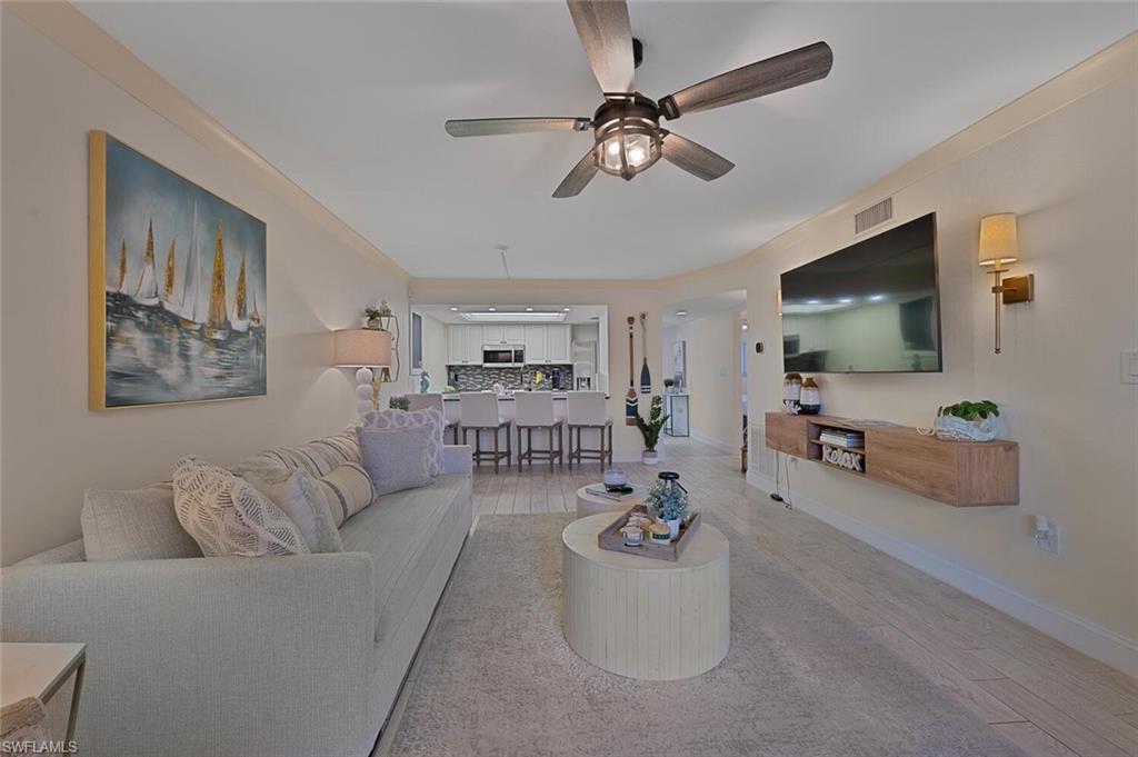 154 Cypress WAY E 1102