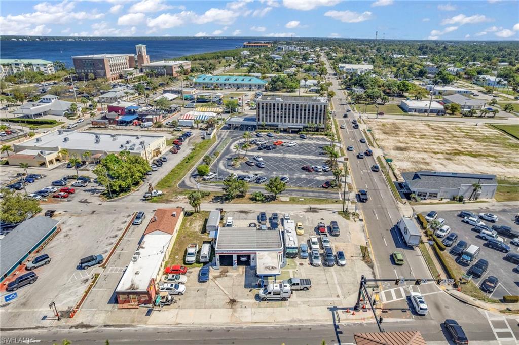 236 Tamiami TRL photo 6