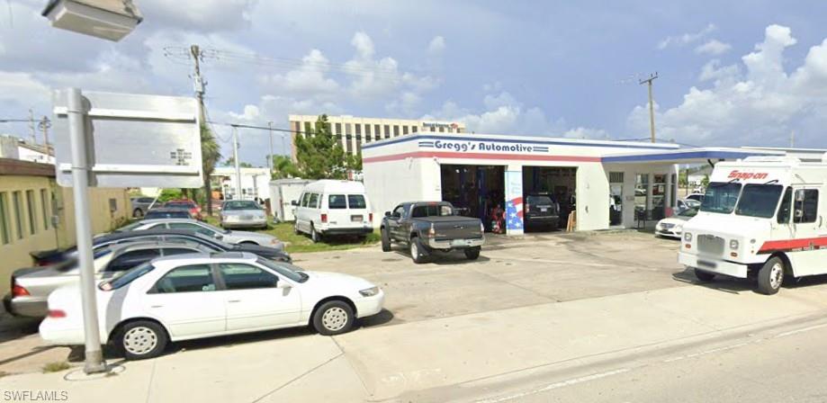 236 Tamiami TRL