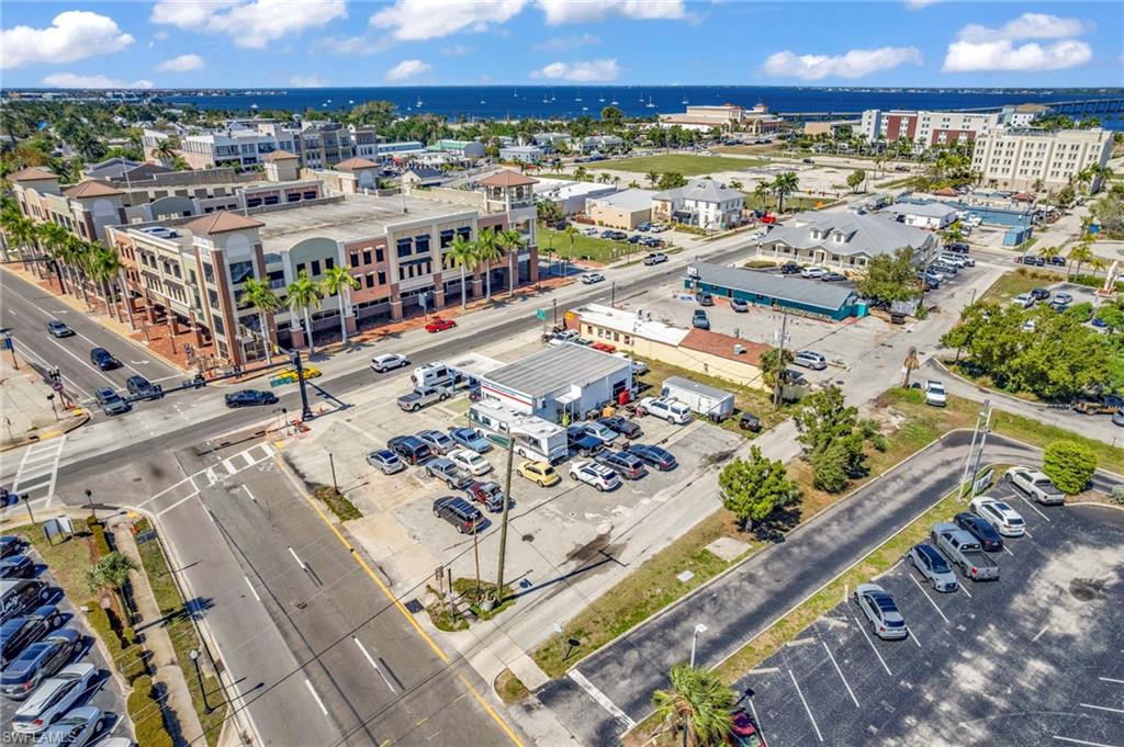 236 Tamiami TRL photo 9