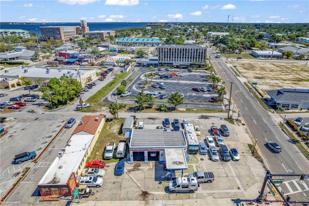 236 Tamiami TRL