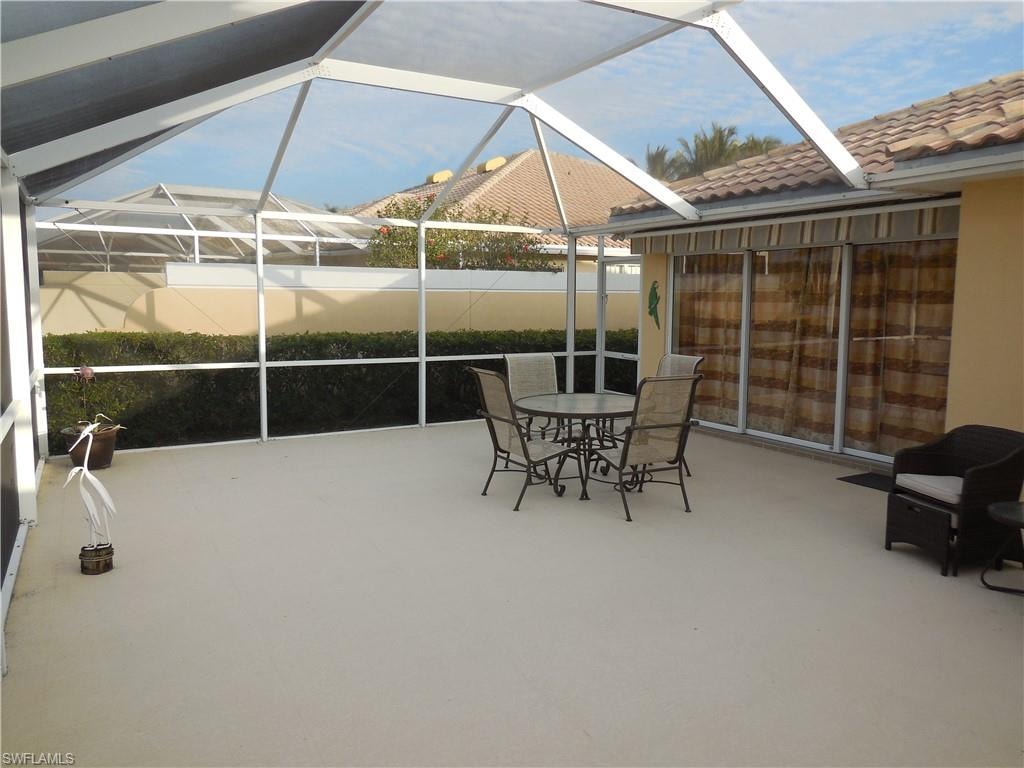View of patio / terrace with glass enclosure