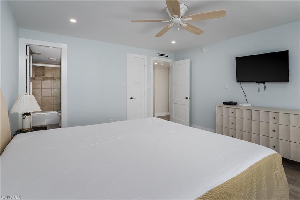 3450 Gulf Shore BLVD N 305 photo 22