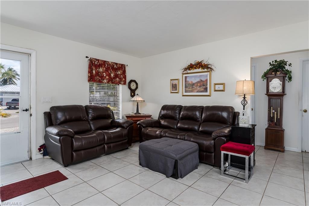 756 Apple CT photo 13