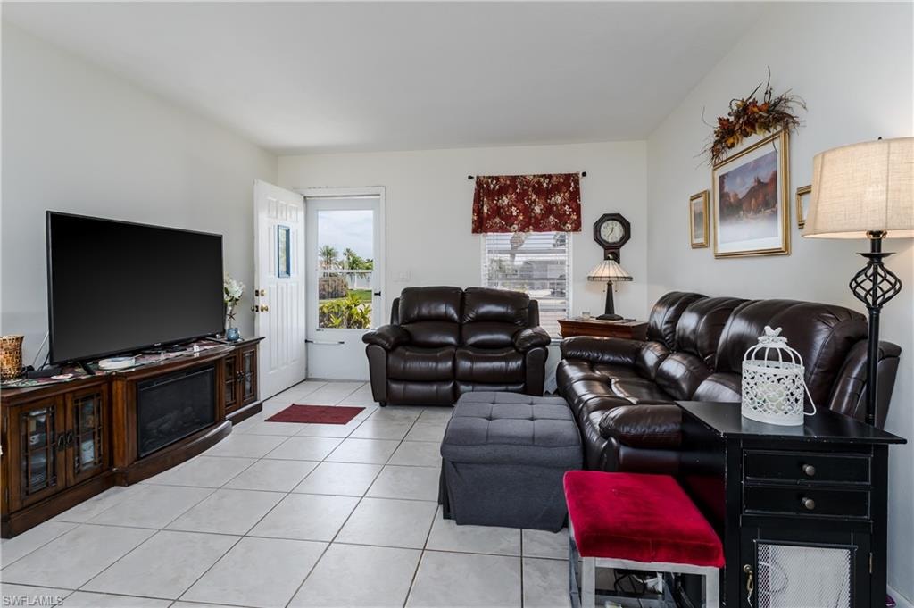 756 Apple CT photo 12