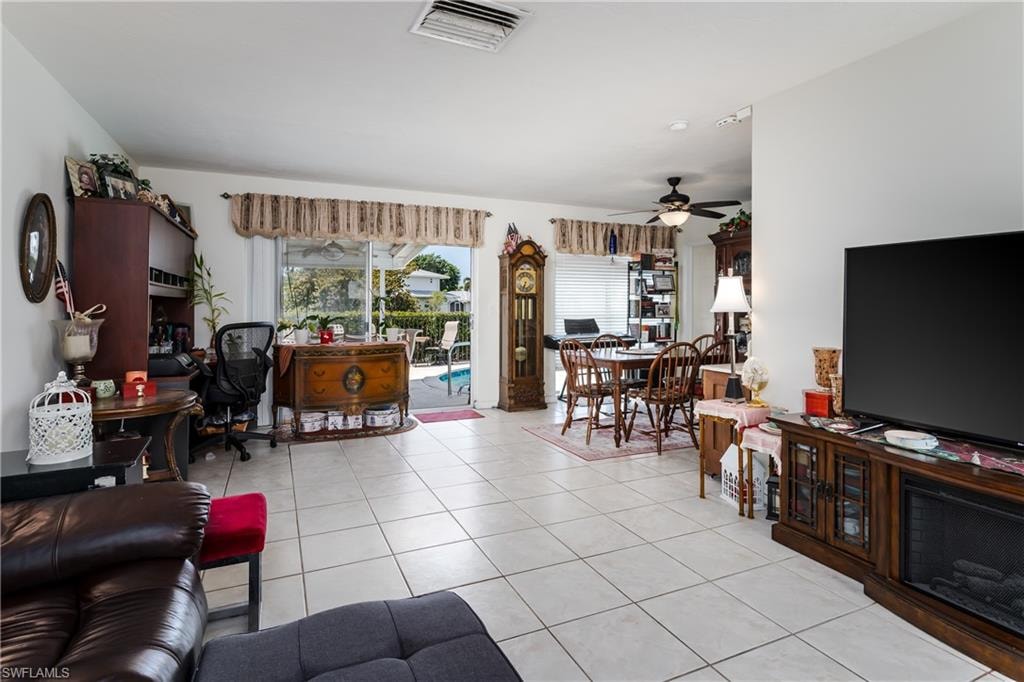 756 Apple CT photo 14