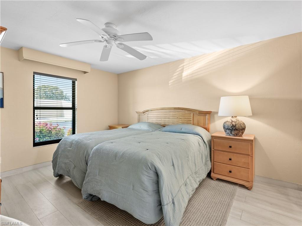 600 Neapolitan WAY 127 photo 23
