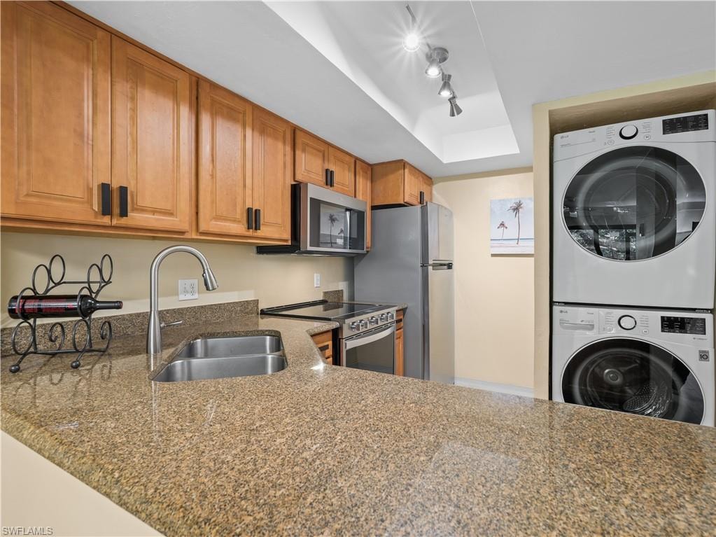 600 Neapolitan WAY 127 photo 10