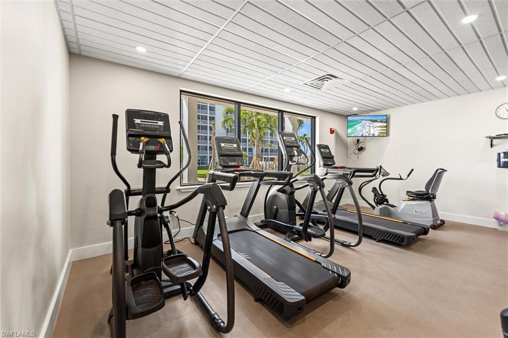 Workout area with recessed lighting