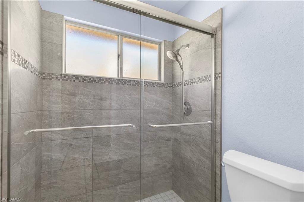 6487 Royal Woods DR photo 24