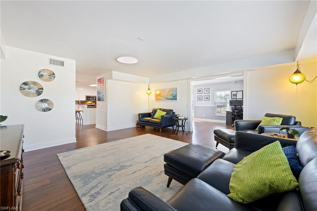 14051 Campus ST photo 13
