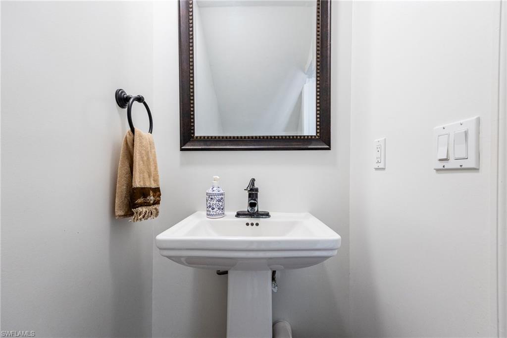 1/2 BATH