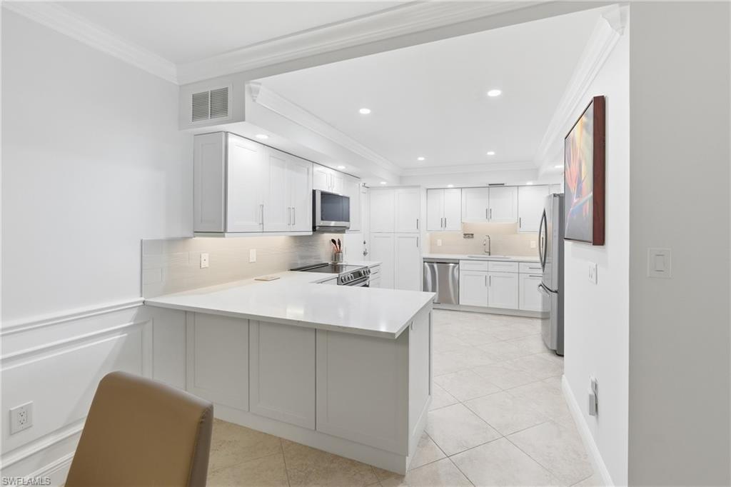 174 Collier BLVD 203 photo 16