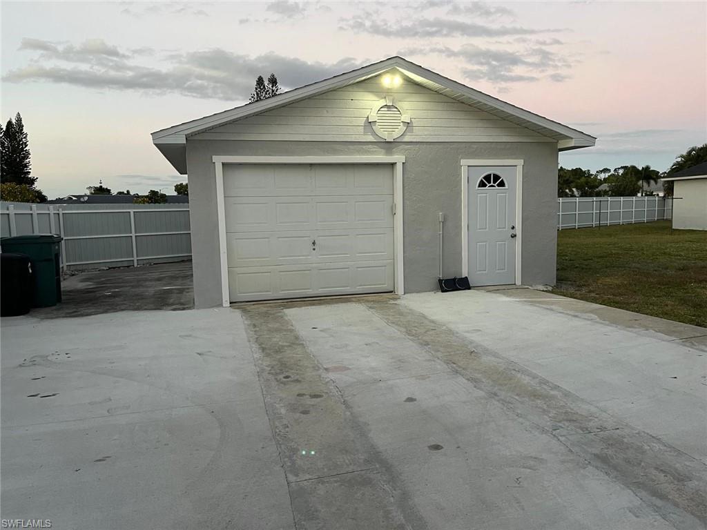 1432 Caywood CIR N