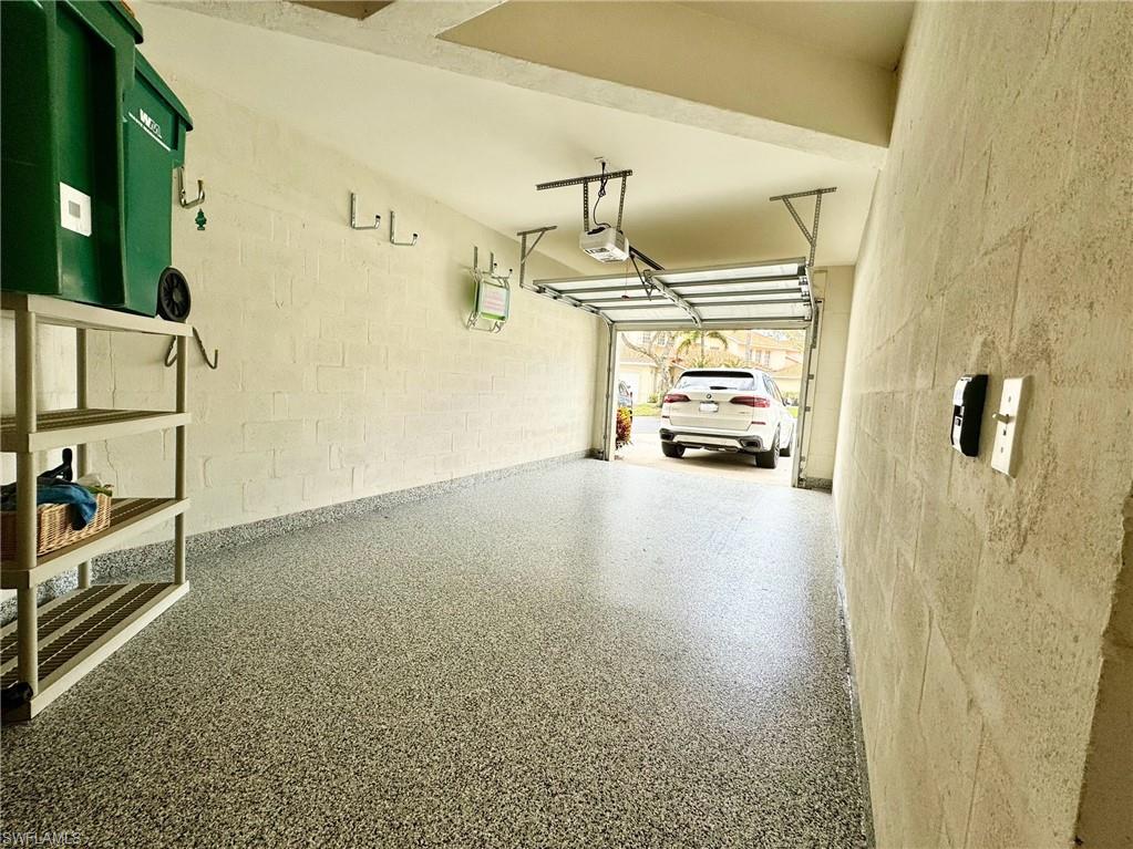 1 Car Garage