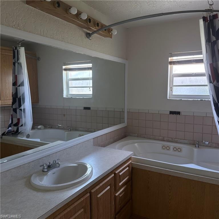 706 Arianne CT photo 11