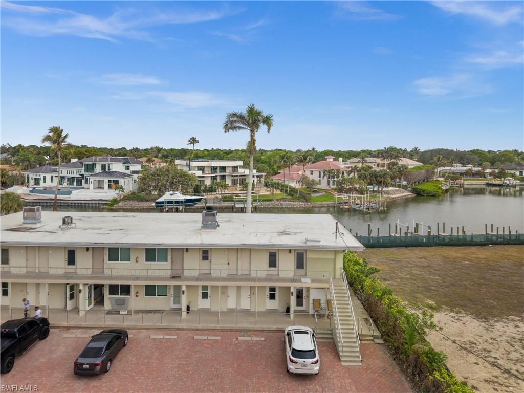 1550 GULF SHORE BLVD N E2 photo 33