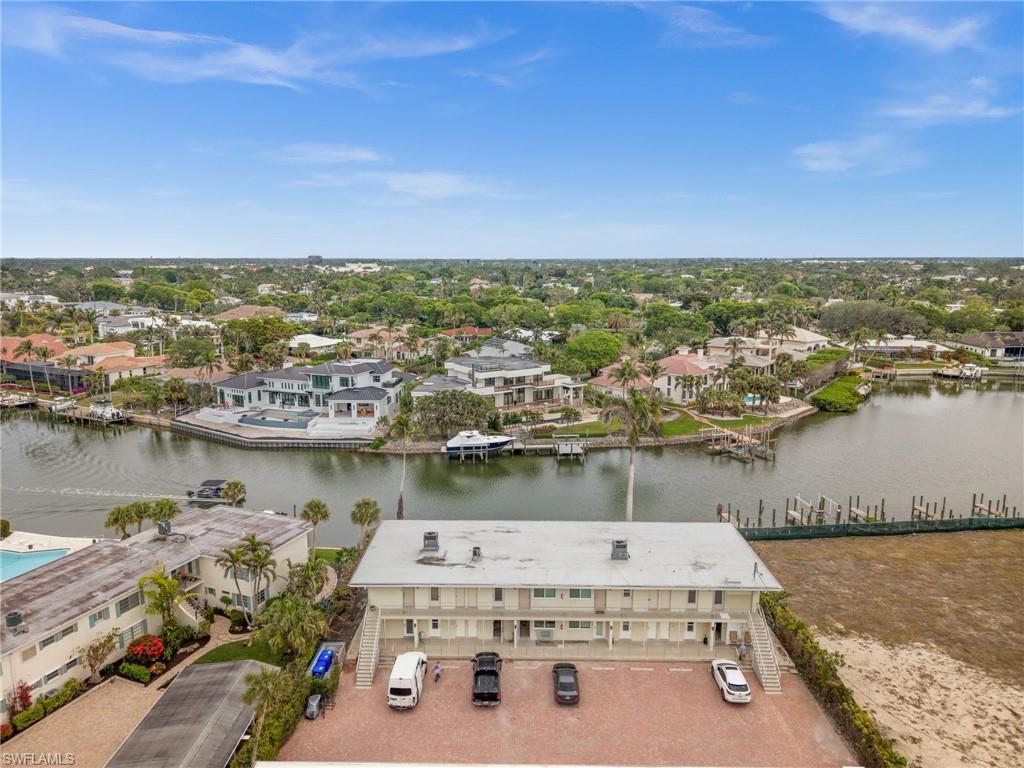 1550 GULF SHORE BLVD N E2 photo 29