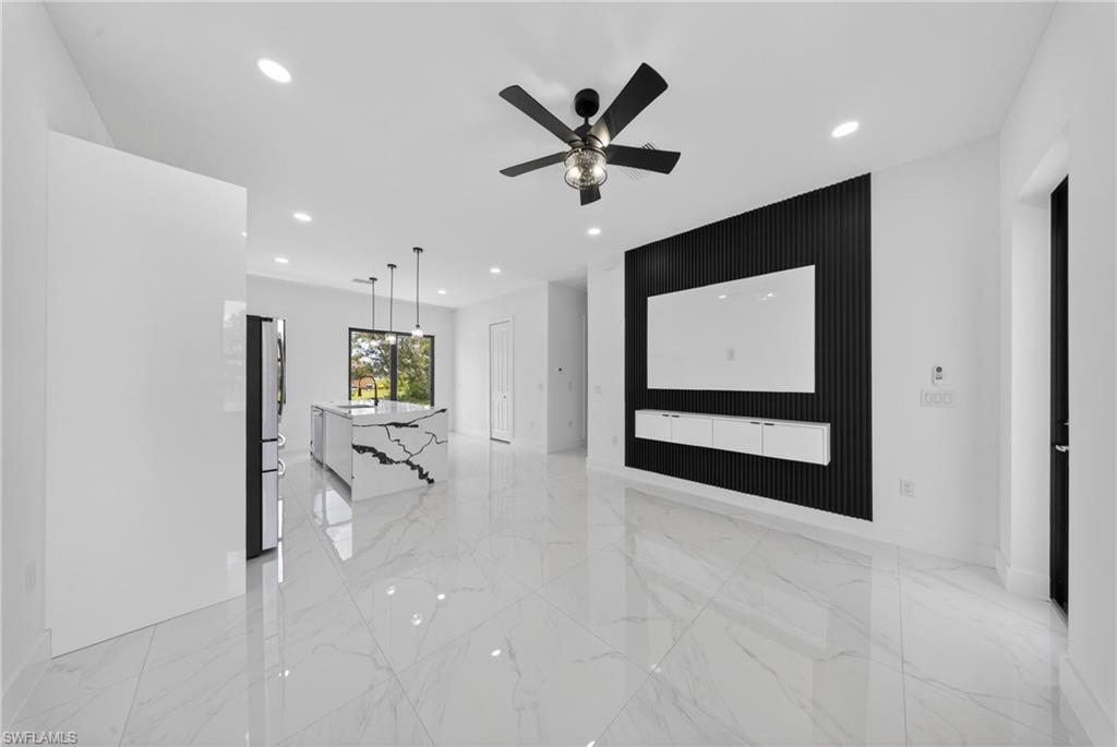 1213 Dodwin ST E photo 15
