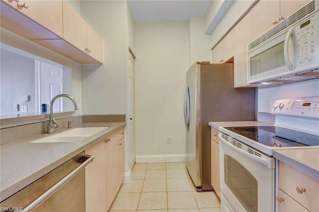 1180 Reserve Way 302