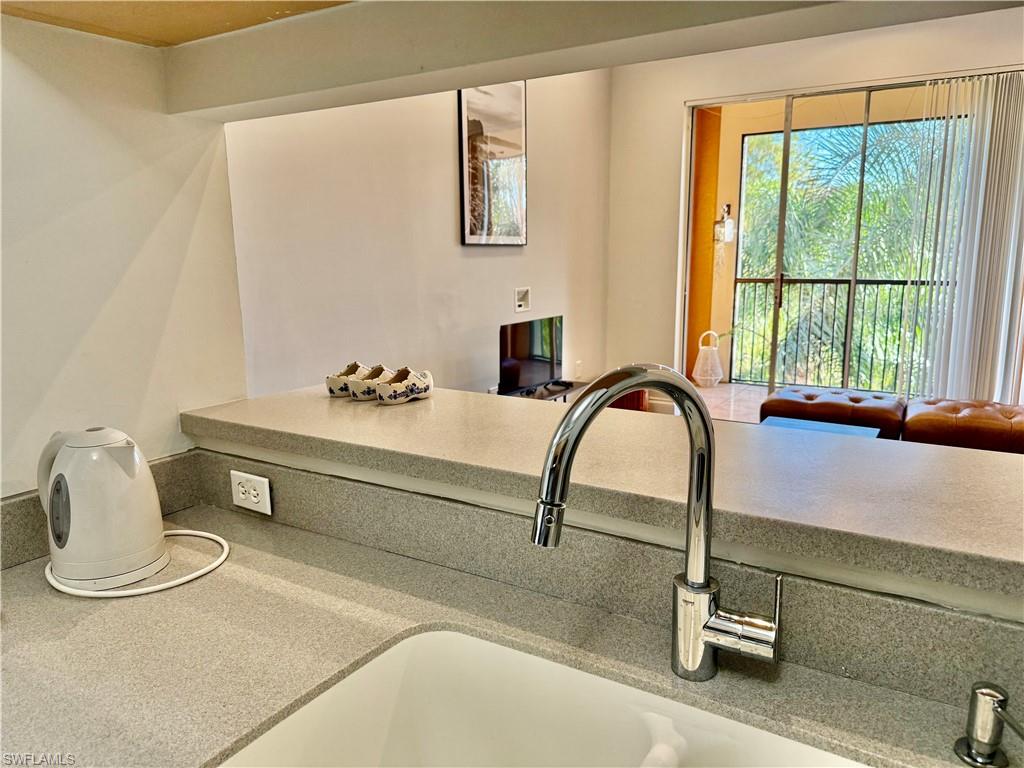 1180 Reserve Way 302 photo 20