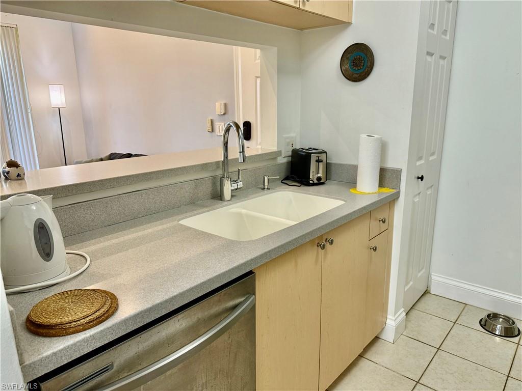 1180 Reserve Way 302 photo 14