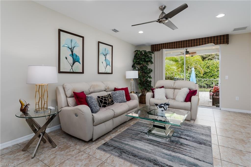 14943 EDGEWATER CIR