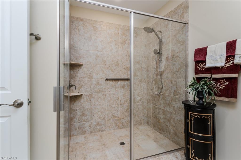 14943 EDGEWATER CIR photo 10