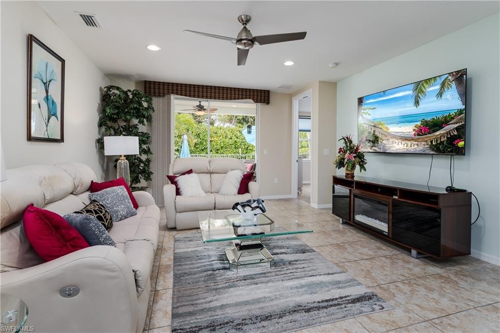 14943 EDGEWATER CIR