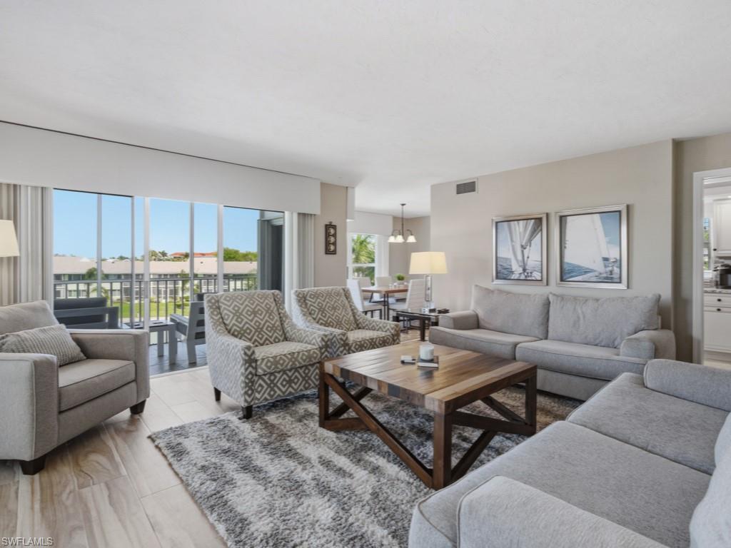 891 Huron CT 302