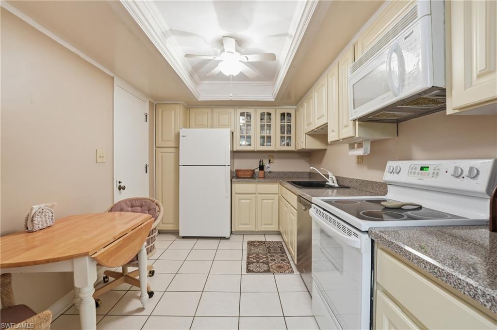 7146 Estero BLVD PH14 photo 12