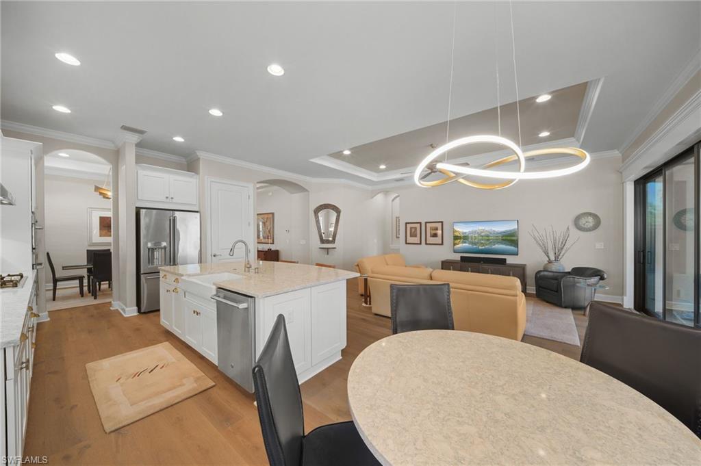 8735 Cavano ST E photo 11