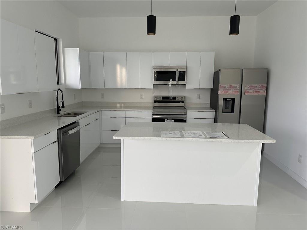 2801 SW Embers TER photo 7