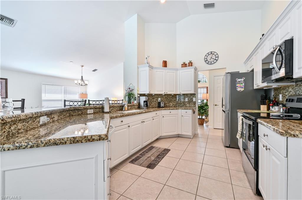 6453 Autumn Woods BLVD photo 10