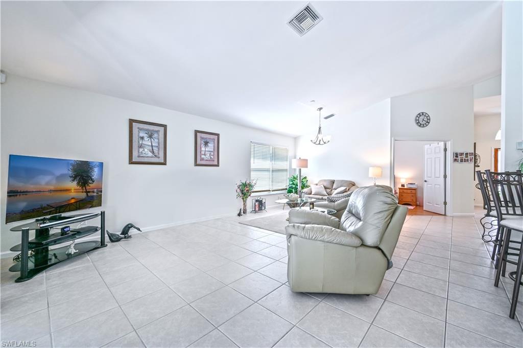 6453 Autumn Woods BLVD photo 8